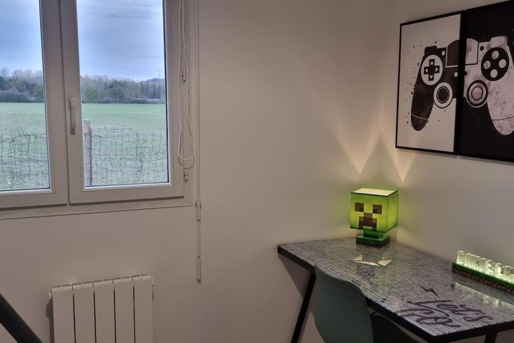 Belle Maison Climatisee Renovee Pac-Man Entre Collegues, Amis, Famille - Barbecue - Netflix - Prime - Baby Foot 50Cts Saint-Seurin-sur-l'Isle Kültér fotó