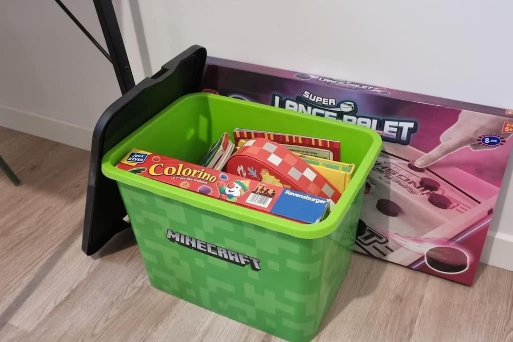 Belle Maison Climatisee Renovee Pac-Man Entre Collegues, Amis, Famille - Barbecue - Netflix - Prime - Baby Foot 50Cts Saint-Seurin-sur-l'Isle Kültér fotó