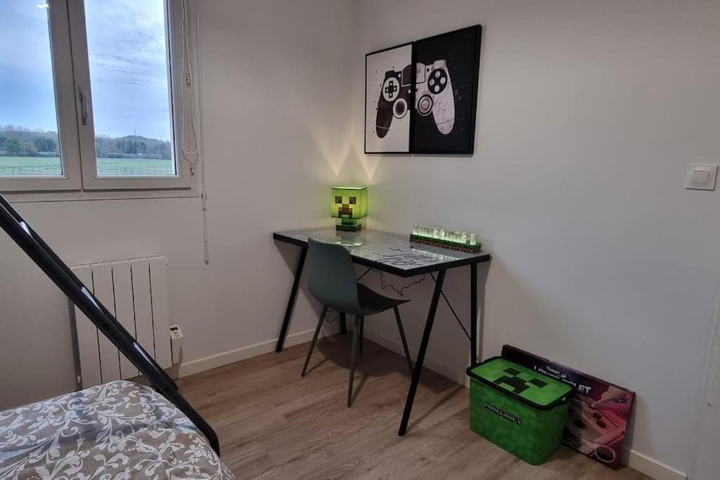 Belle Maison Climatisee Renovee Pac-Man Entre Collegues, Amis, Famille - Barbecue - Netflix - Prime - Baby Foot 50Cts Saint-Seurin-sur-l'Isle Kültér fotó